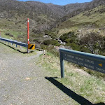 start of the bushtrack from the road